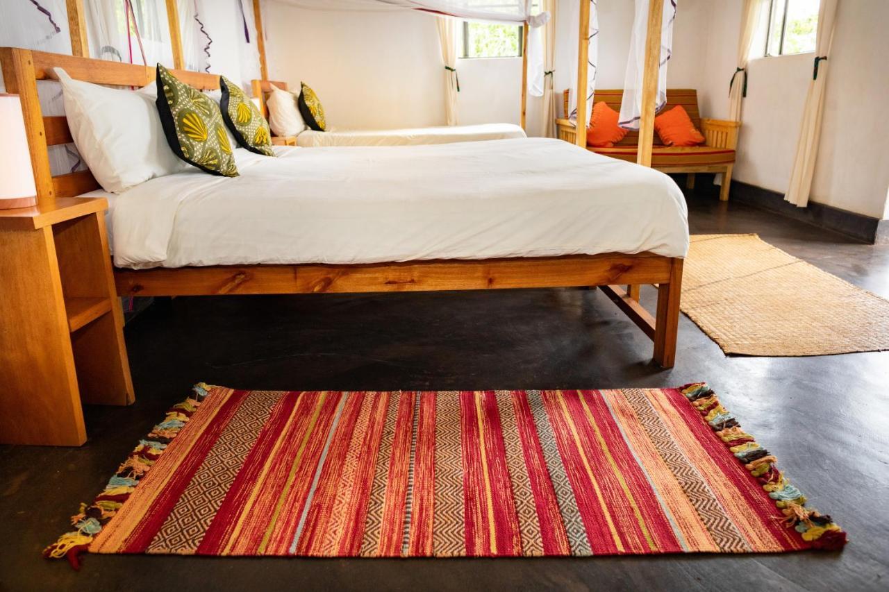 Isunga Lodge Kibale National Park Екстериор снимка