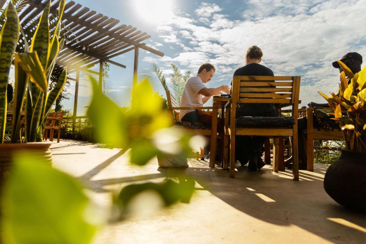 Isunga Lodge Kibale National Park Екстериор снимка