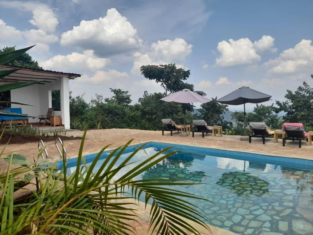 Isunga Lodge Kibale National Park Екстериор снимка